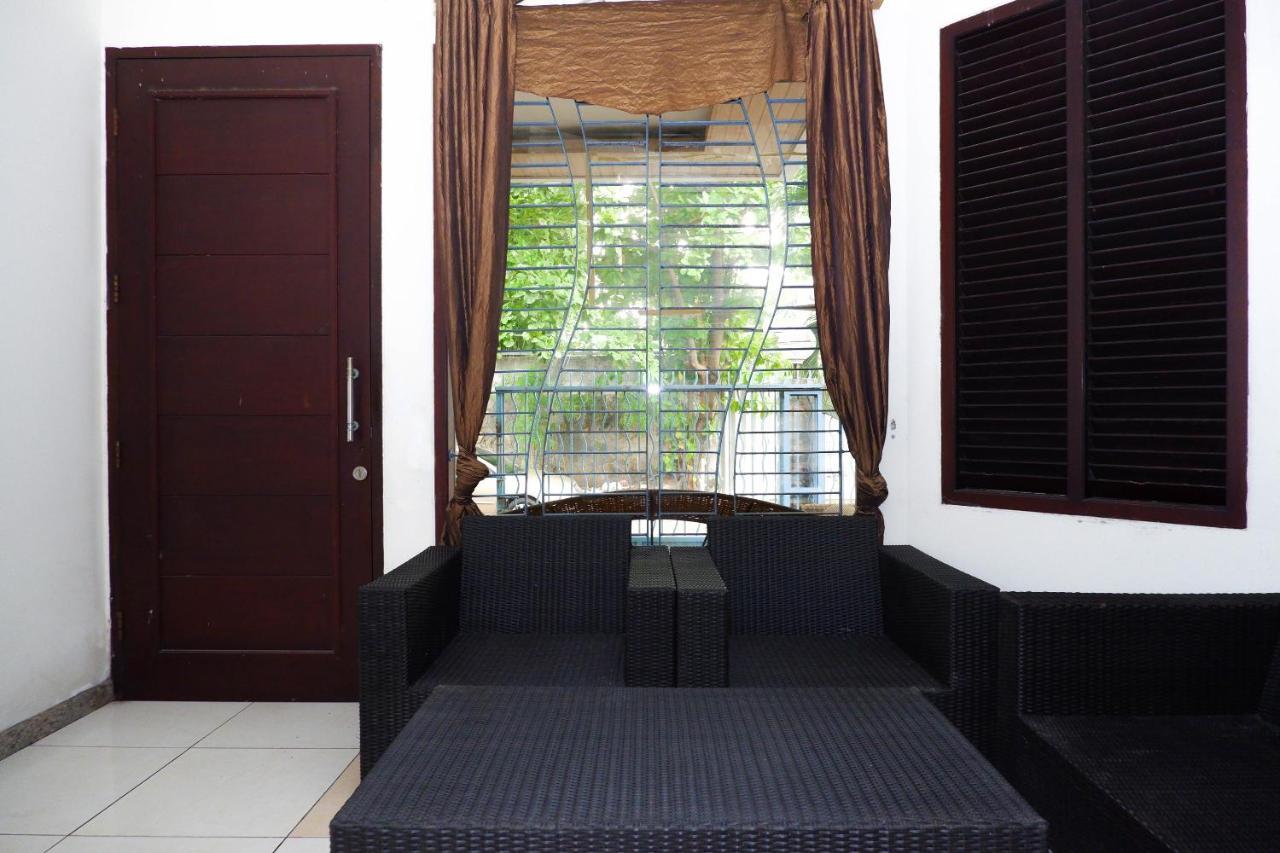 Hotel Oyo 381 House Of Blessing 2*