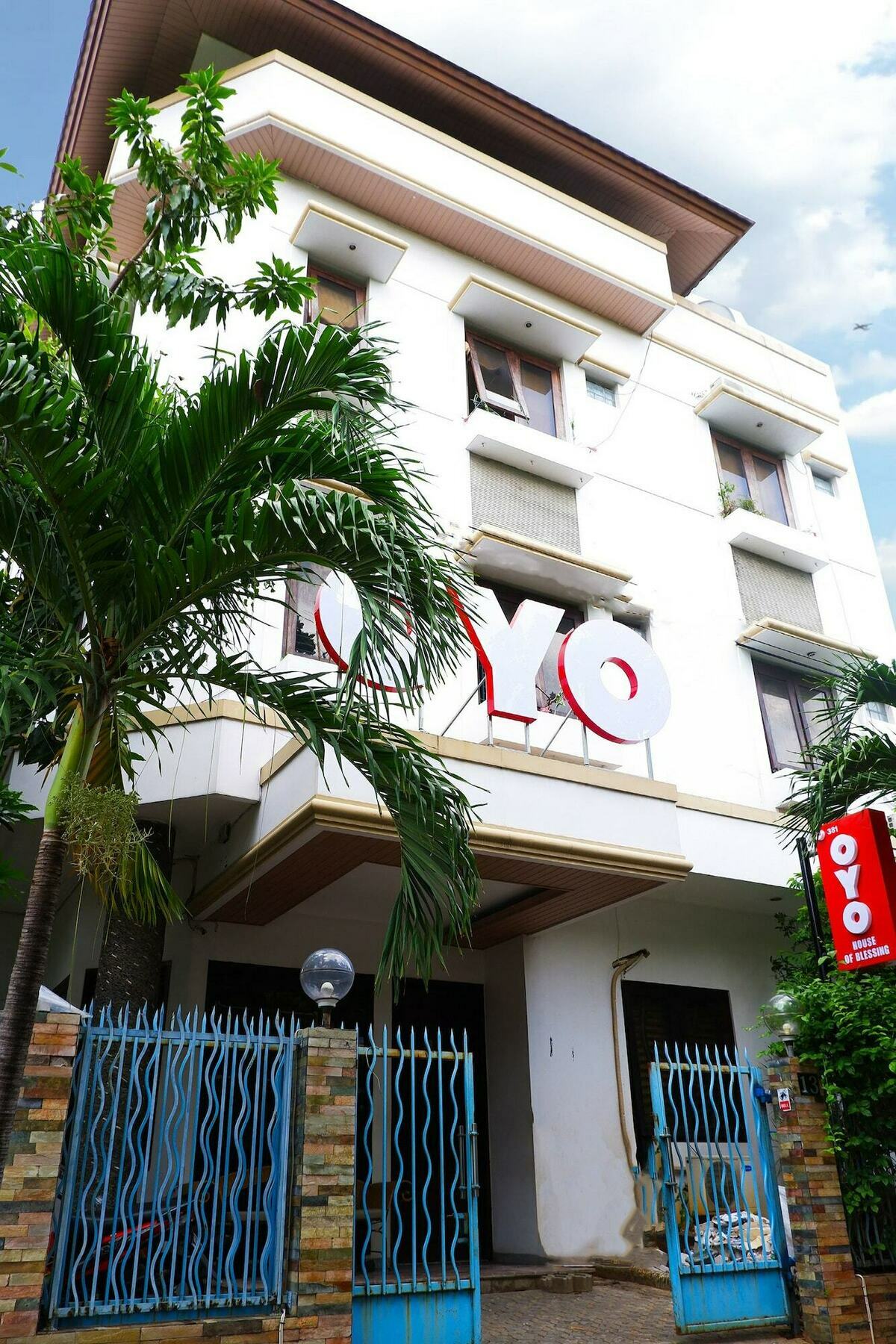 Hotel Oyo 381 House Of Blessing