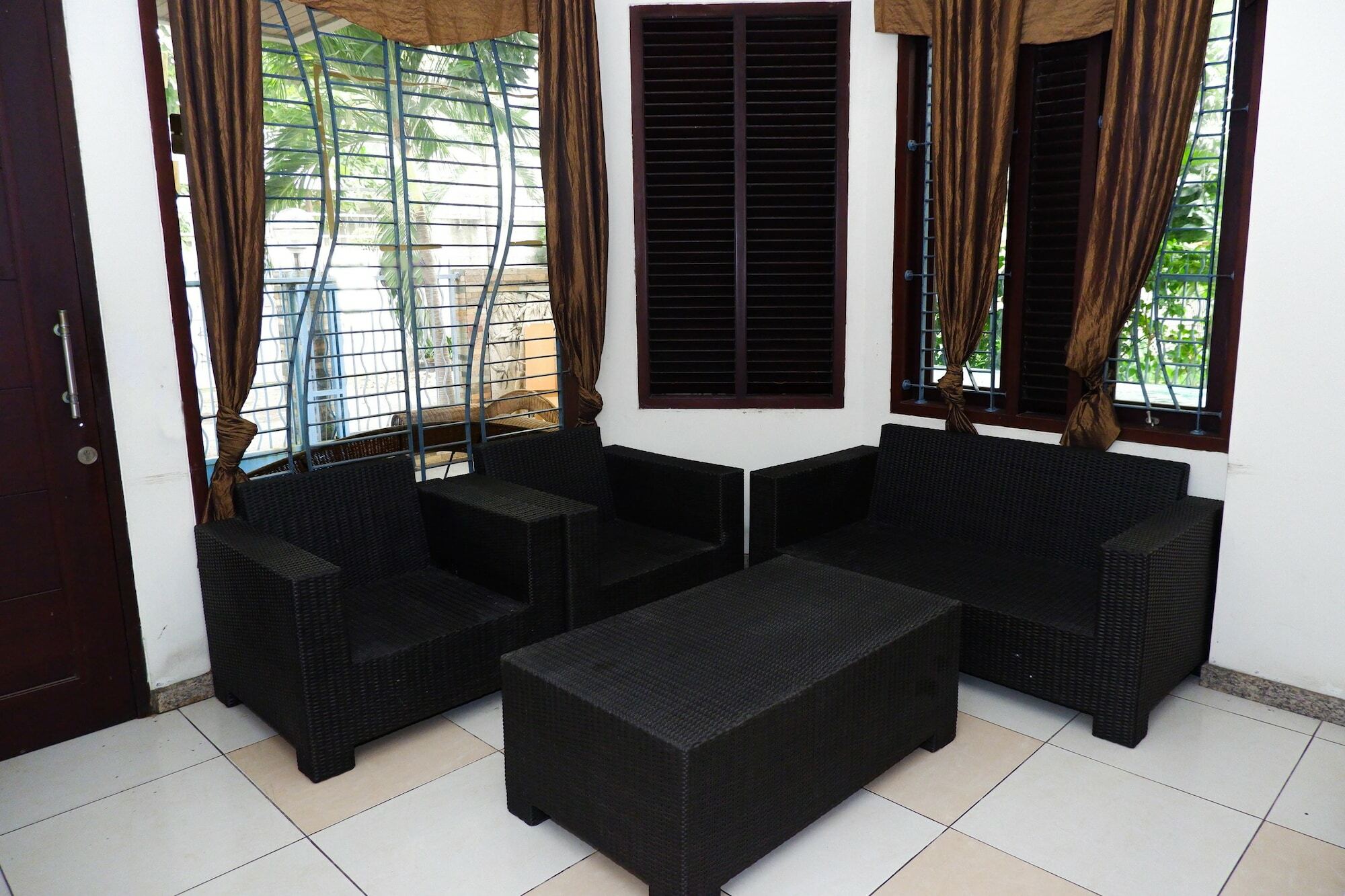 Oyo 381 House Of Blessing Hotel Semarang
